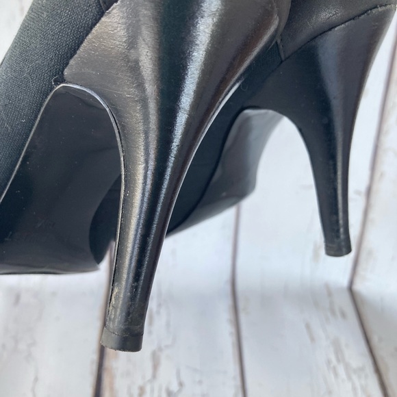 Nine West Black Pumps Size 6M - Picture 10 of 10